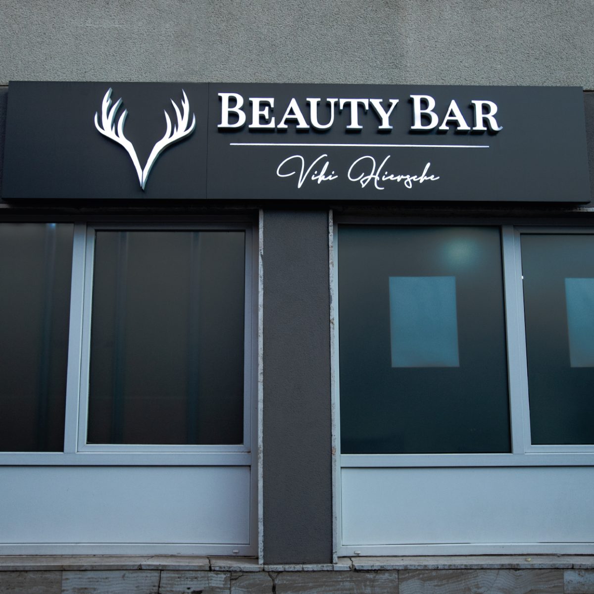 Beauty-Bar-1